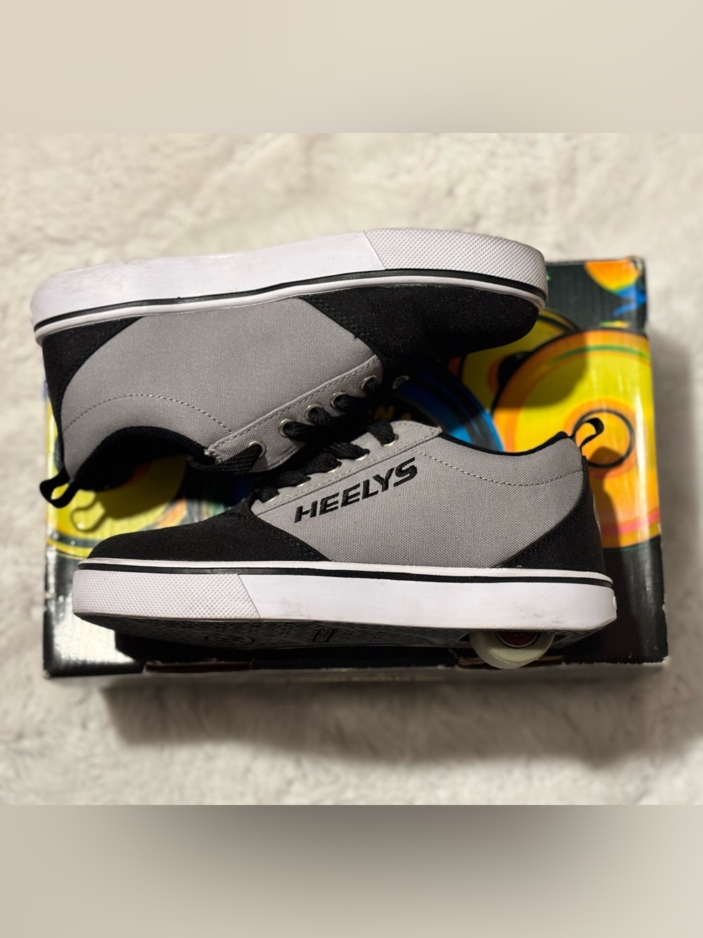 Heelys Pro 20 Skate Shoes Youth Size 4 Black Grey HE100761 Box & Tools LN
